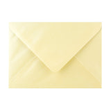 Obálka v odstínu šampaň s perleťovým leskem 125X175MM (B6)