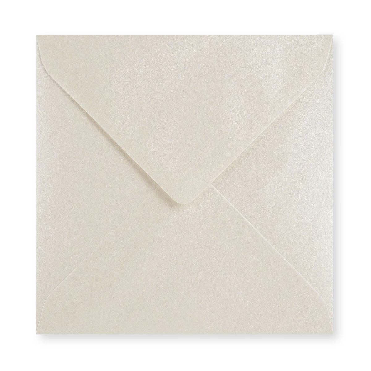 Obálka v barvě ústřice - Diamantová klopa 155x155 mm
