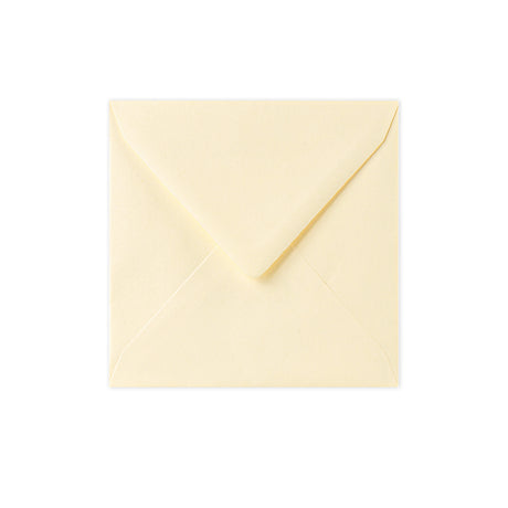 Obálka v barvě magnólie 130x130 mm